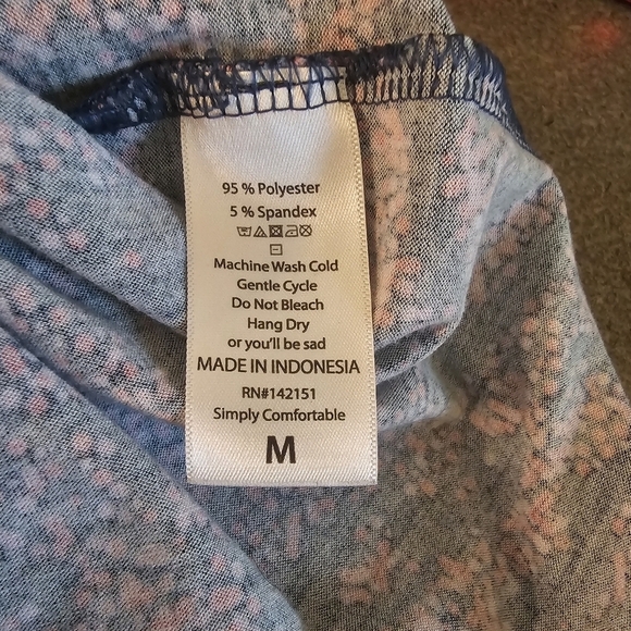 LuLaRoe Polka Dot Irma Tunic Shirt Blue Pink Size M Medium Hi Lo Hem Oversized - Picture 8 of 8